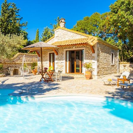 Villa Nionios Vlachopoulátika Exterior photo